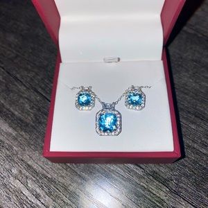 Sky blue topaz pedant and earring set with white sapphires in sterling silver💎